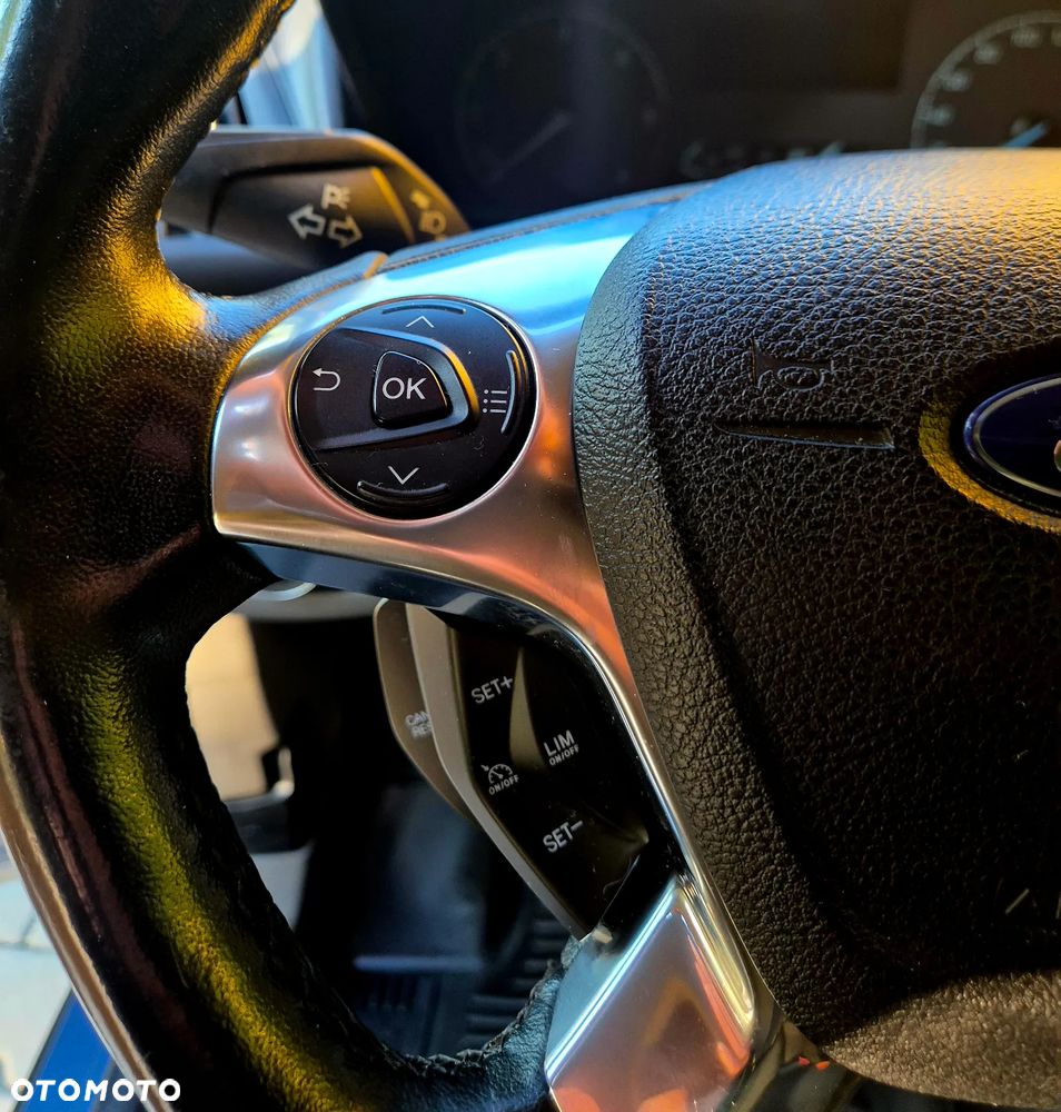 Ford Connect - 17