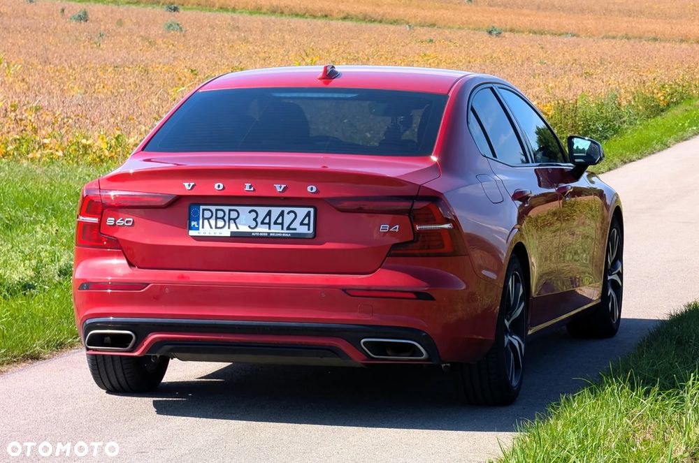 Volvo S60 B4 B R-Design - 5