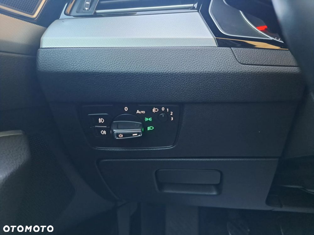 Volkswagen Passat Variant ver-variant-2-0-tdi-scr-comfortline - 23