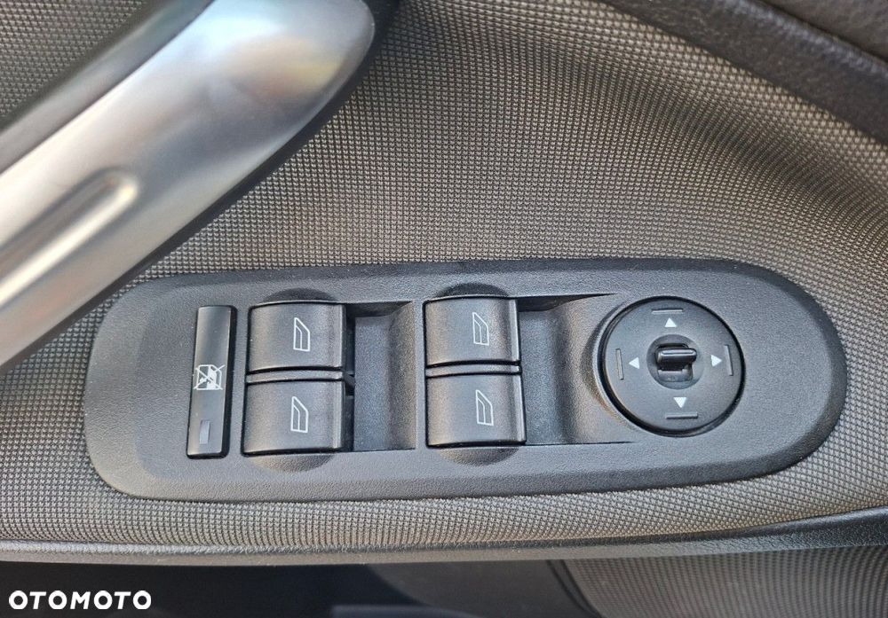 Ford S-Max - 22