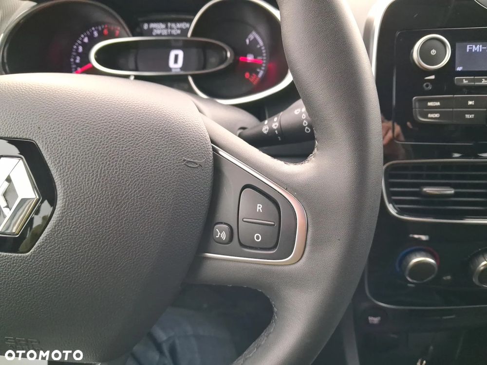 Renault Clio 1.2 16V Life - 17