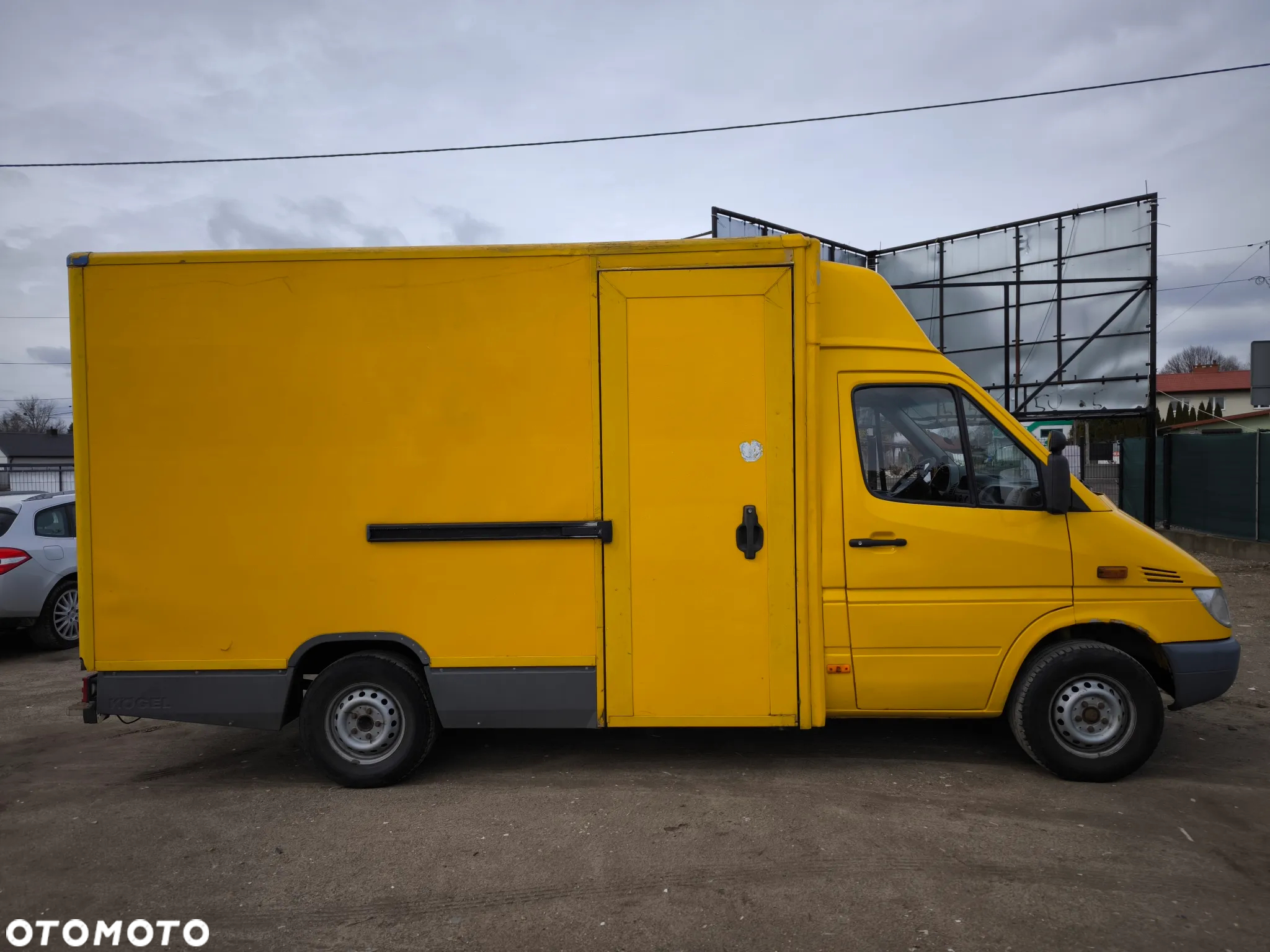 Mercedes-Benz Sprinter - 4