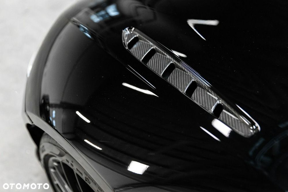 Aston Martin Vantage - 19