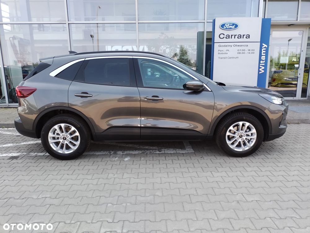 Ford Kuga 2.5 FHEV FWD Titanium eCVT - 2