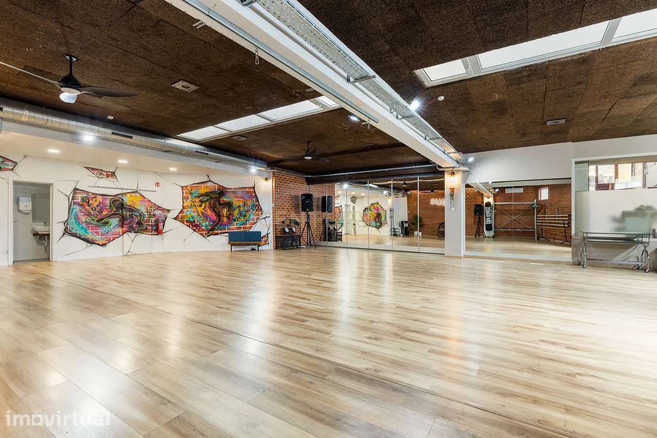 Oportunidade Única de Investimento: Espaço de 300m² no Jamor (Yield 9% - Grande imagem: 3/19