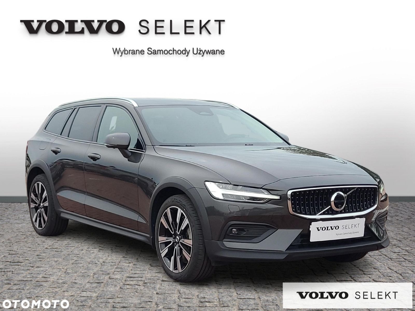 Volvo V60 Cross Country - 8