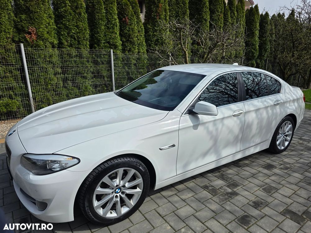BMW Seria 5 520d Aut. Luxury Line - 3