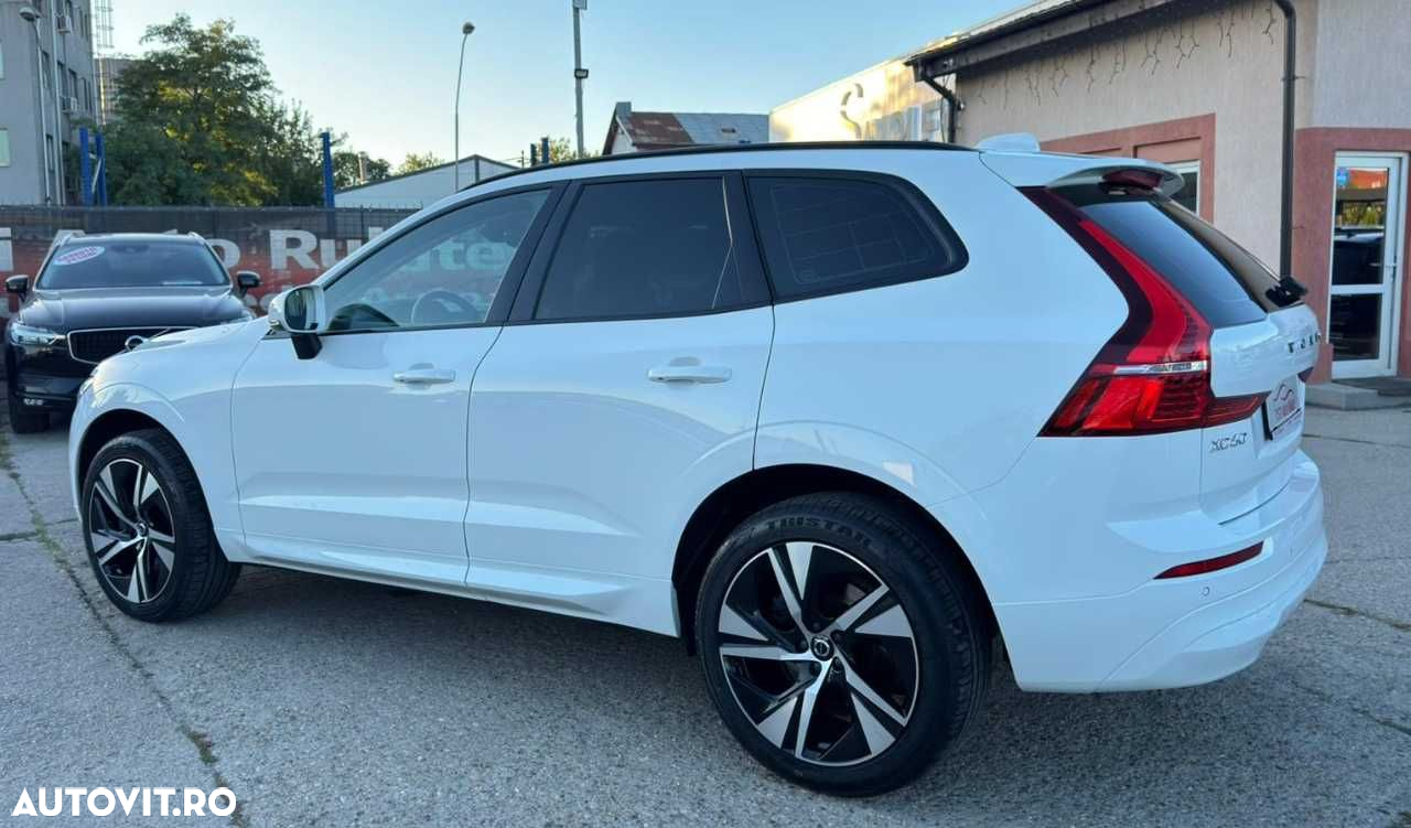 Volvo XC 60 B4 MHEV AT8 FWD Momentum Pro - 5