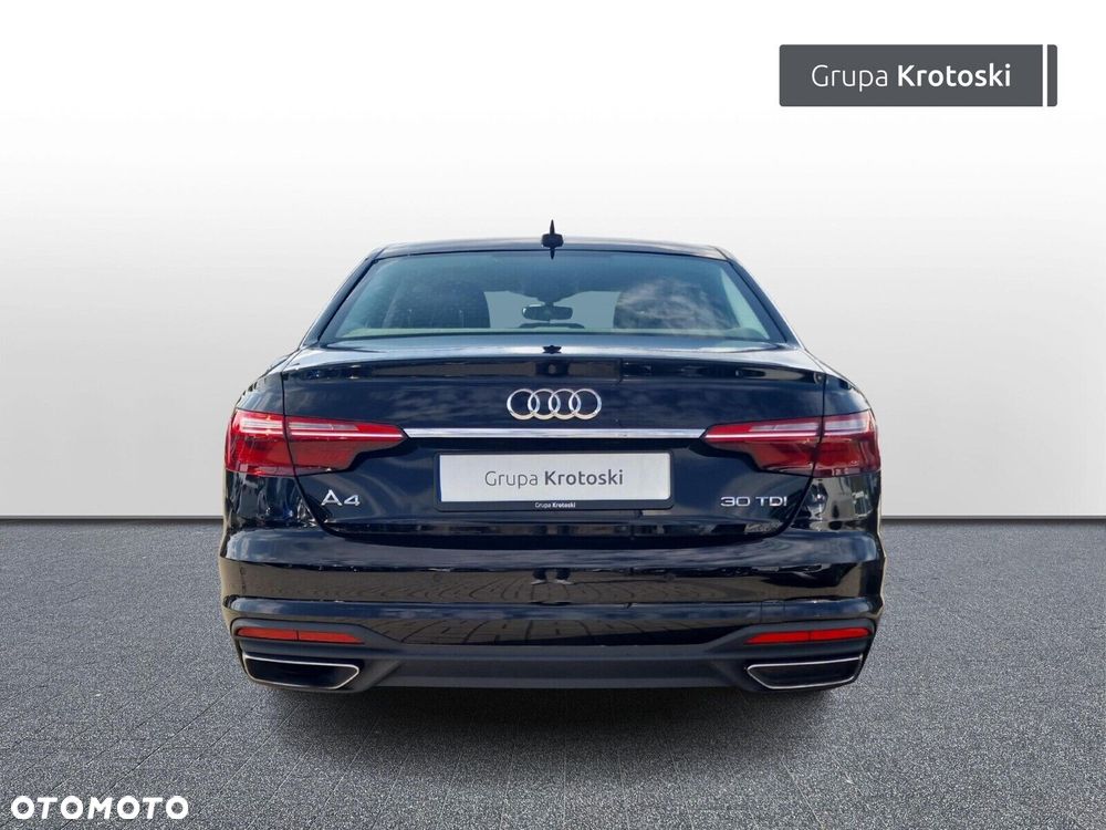 Audi A4 Limousine - 8