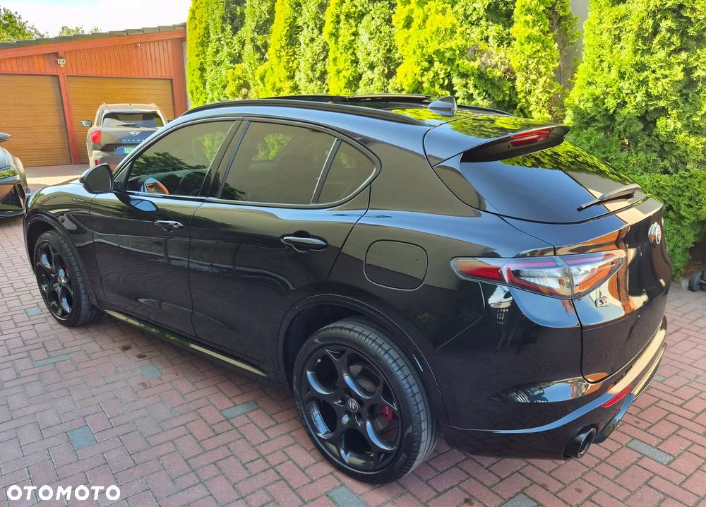 Alfa Romeo Stelvio - 12