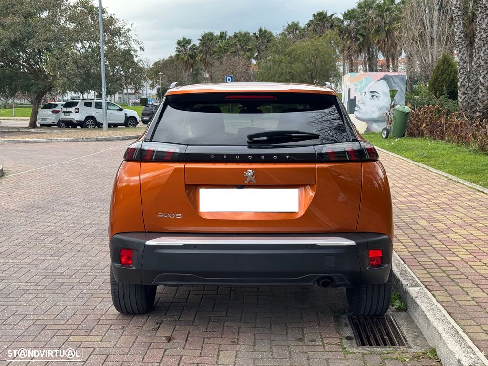Peugeot 2008 1.2 PureTech Allure Pack - 4