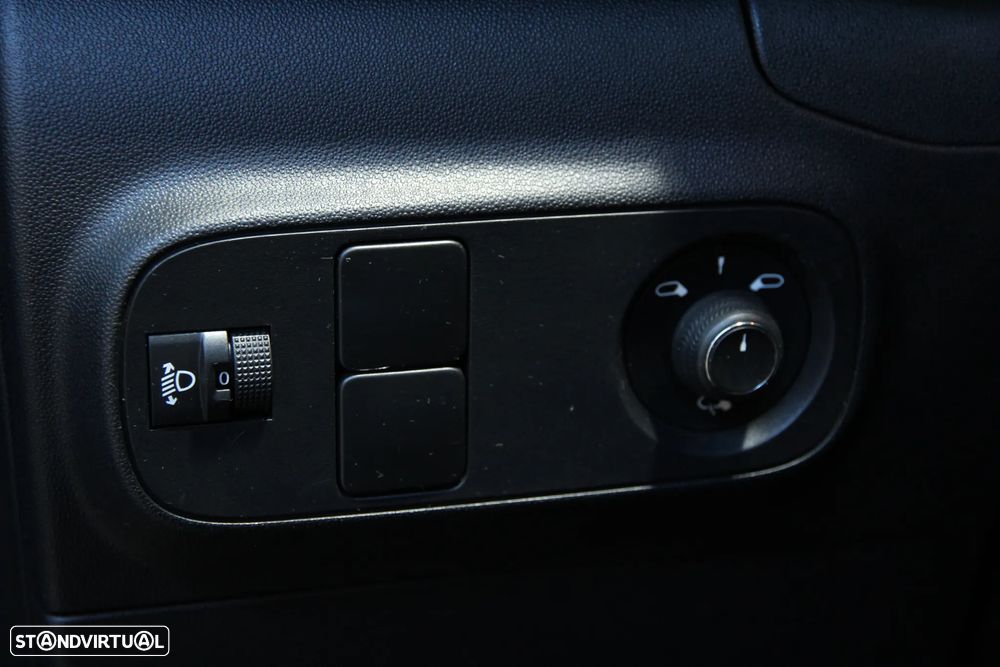 Citroën C3 1.2 PureTech C-Series - 11