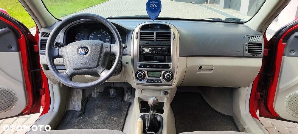 Kia Cerato - 27