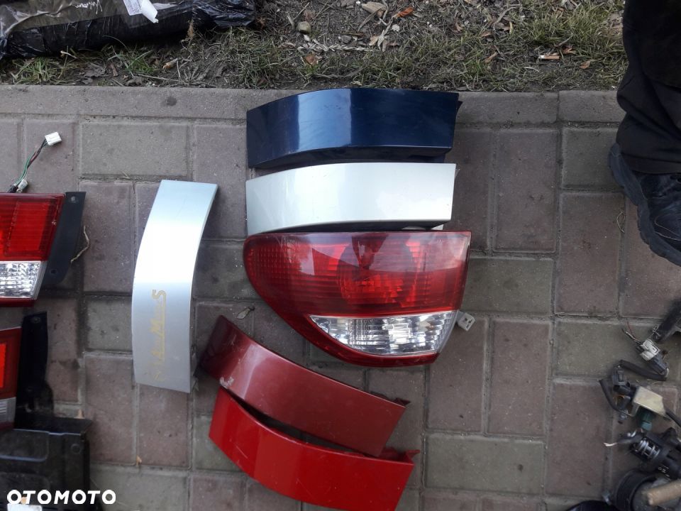 Mazda 626 HB Listwa pod Lampe tylna tył Prawa Lewa - 2