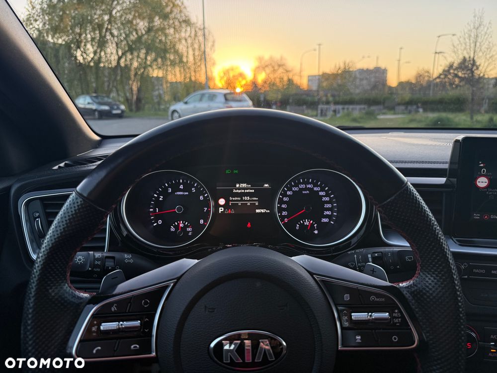 Kia ProCeed - 8
