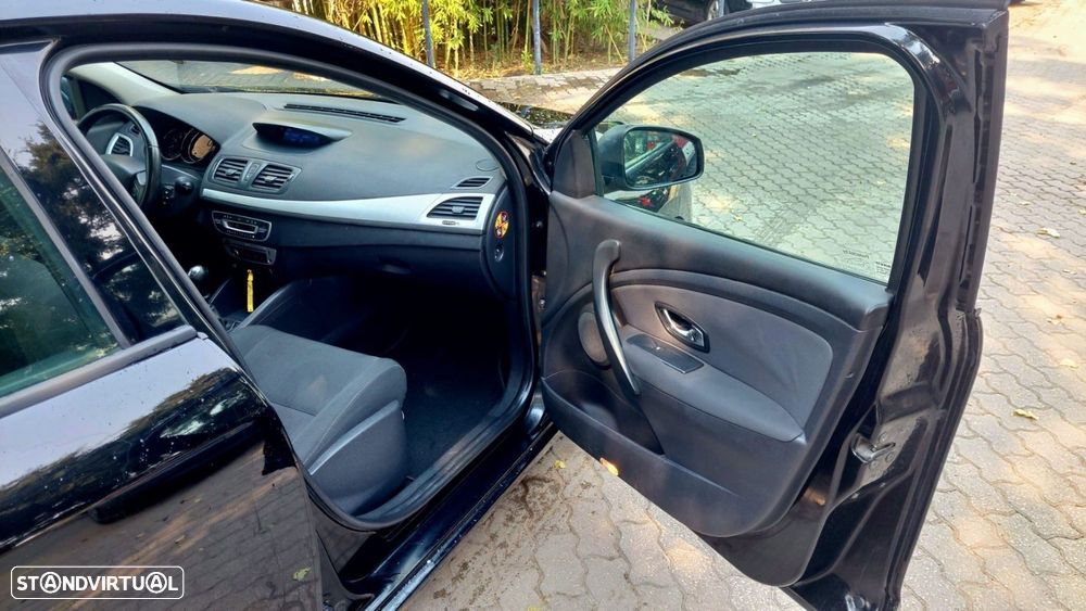 Renault Mégane Sport Tourer 1.5 dCi Dynamique SS - 8