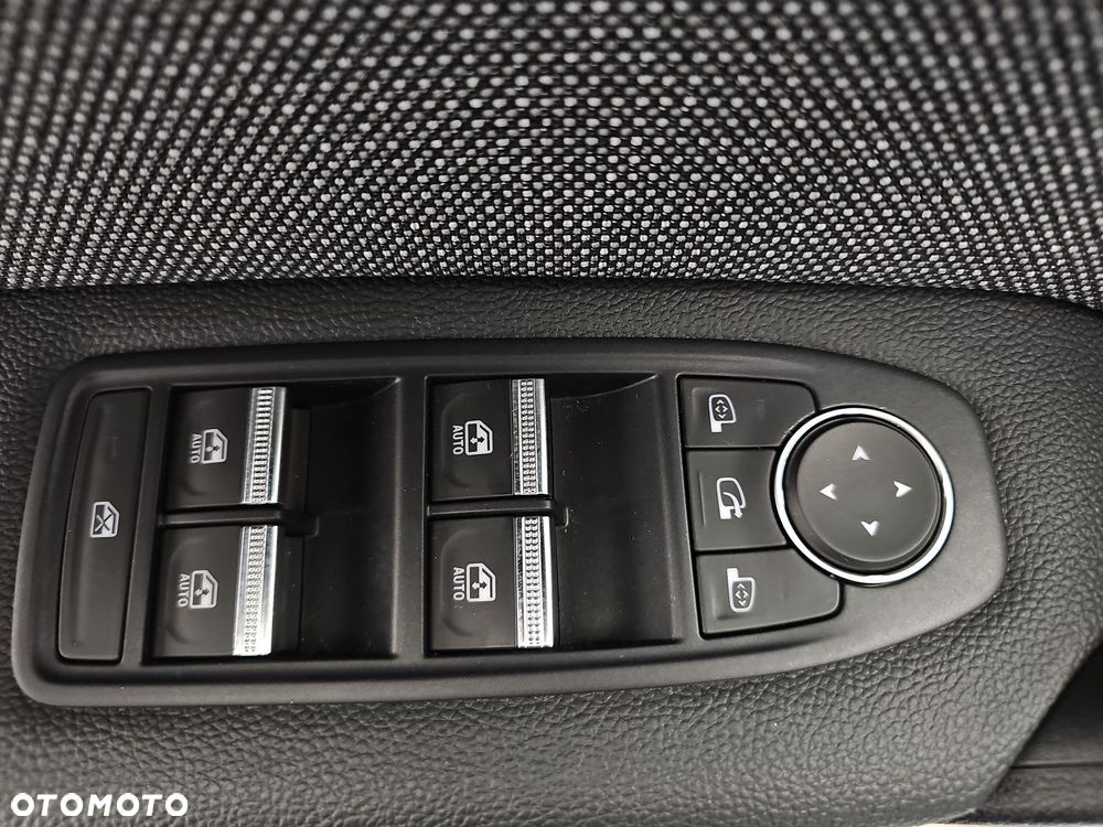 Renault Captur 1.0 TCe Techno - 11