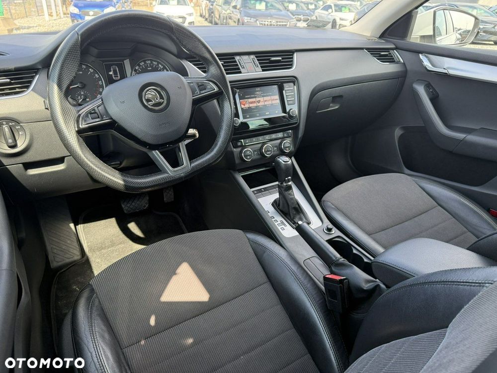 Skoda Octavia Combi 2.0 TDI DSG Style - 12