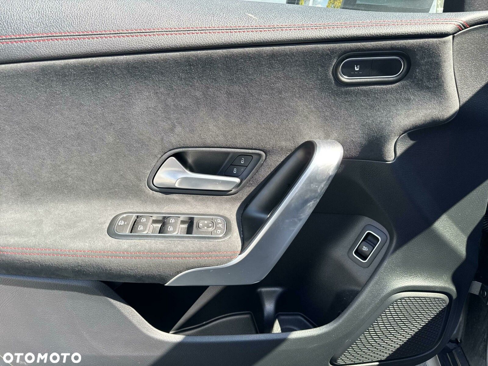Mercedes-Benz CLA 200 AMG Line 7G-DCT - 17