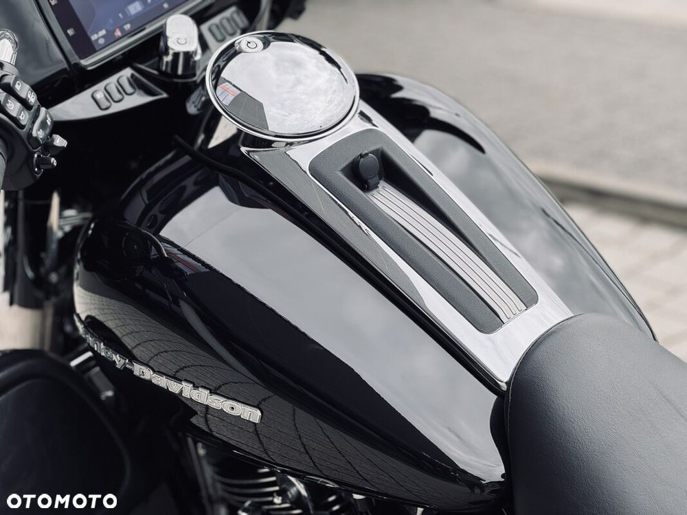 Harley-Davidson Touring Ultra Limited - 8