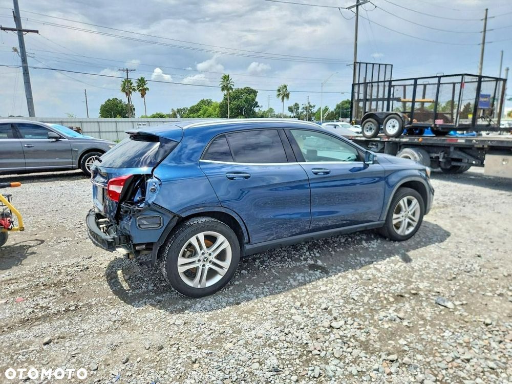 Mercedes-Benz Gla 2019 photo 3