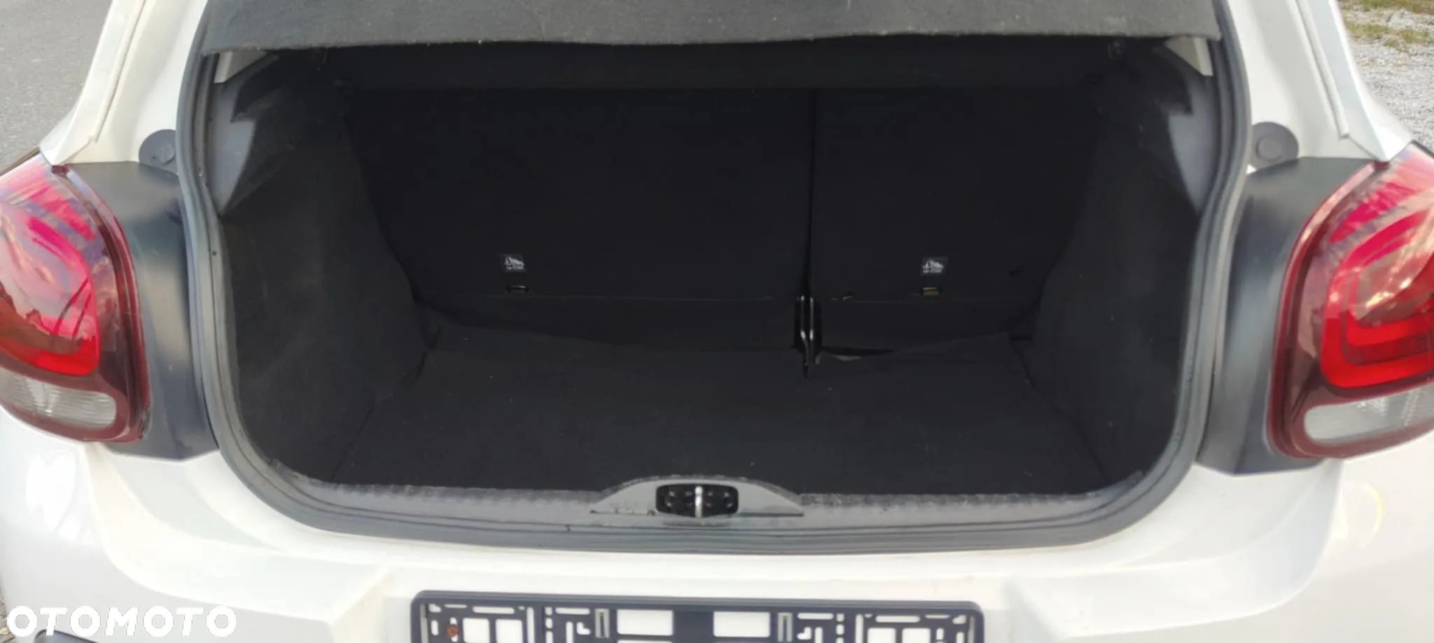 Citroën C3 Pure Tech 82 SHINE - 28