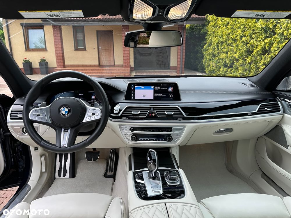 BMW Seria 7 745Le xDrive - 14