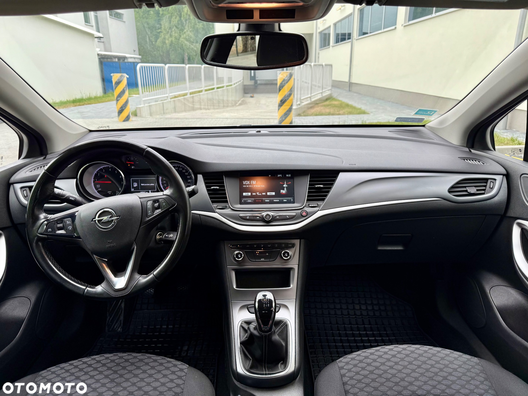 Opel Astra V 1.4 T Enjoy - 14