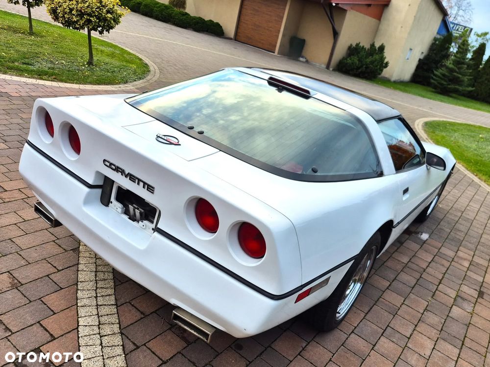 Chevrolet Corvette - 13