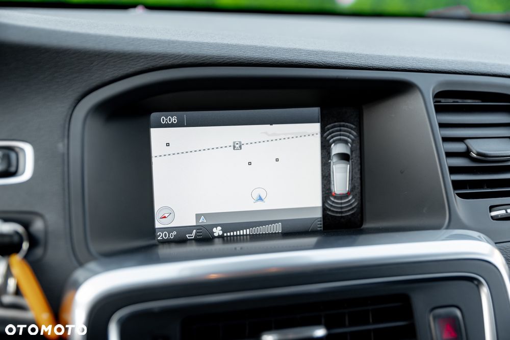 Volvo V60 D4 AWD Geartronic Momentum - 37