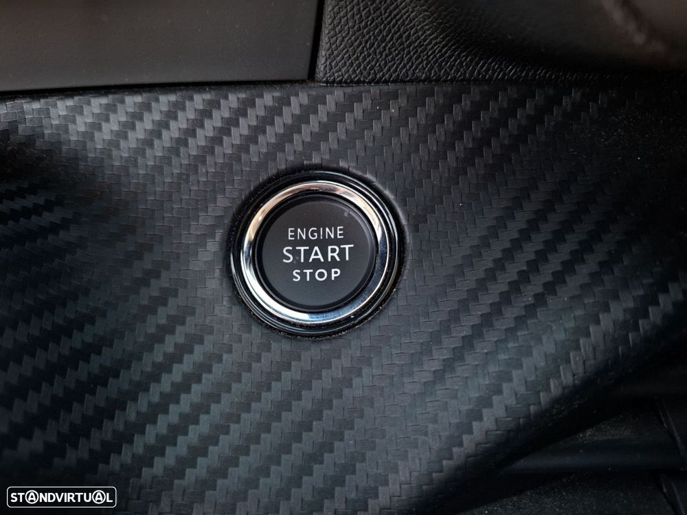 Peugeot 2008 1.2 PureTech Allure Pack - 20