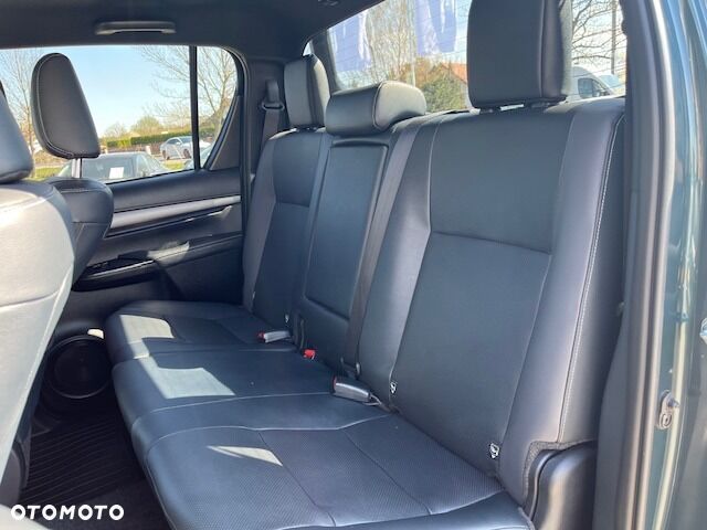 Toyota Hilux 2.8 D-4D mHEV Double Cab Invincible 4x4 - 12