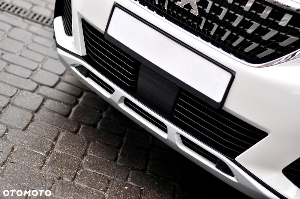 Peugeot 3008 1.2 PureTech GPF Allure S&S EAT8 - 6