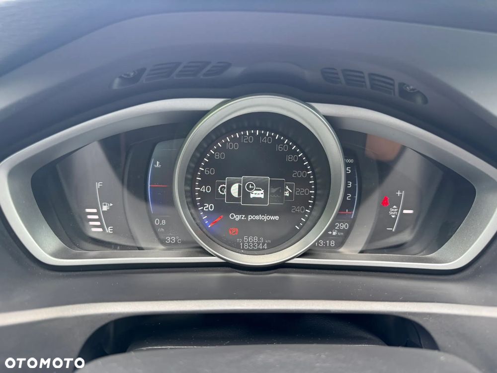 Volvo V40 D3 Drive-E R-Design Momentum - 19