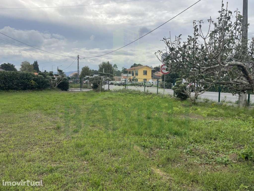 Terreno para arrendamento - Grande imagem: 2/4