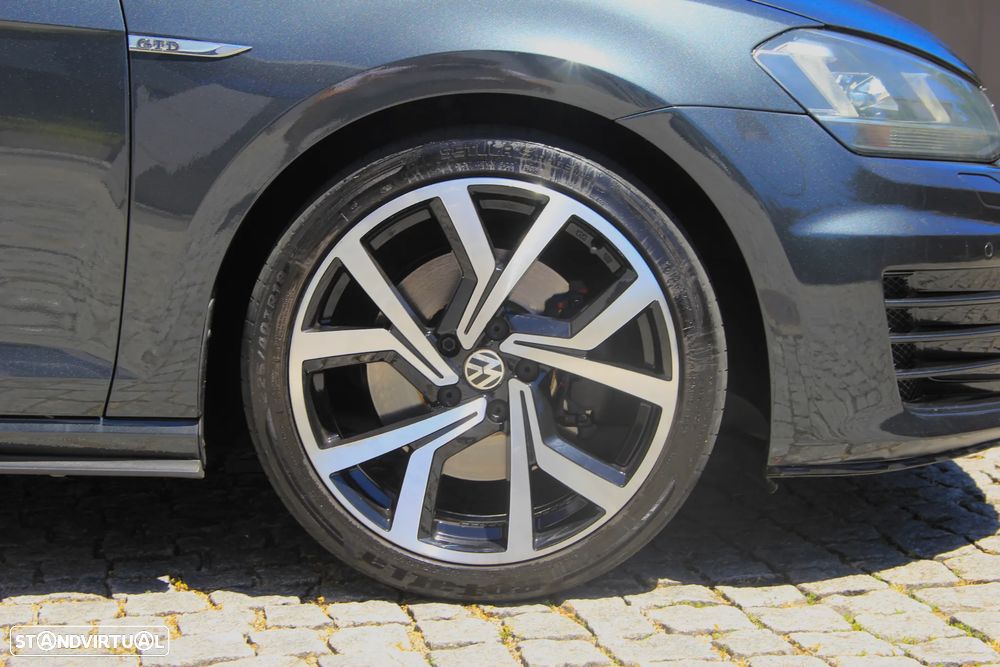 VW Golf 2.0 TDI GTD - 11
