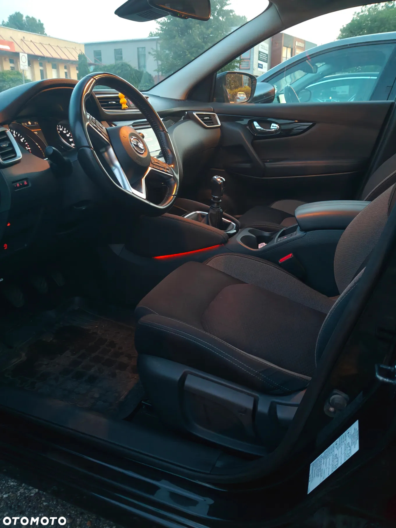 Nissan Qashqai 1.3 DIG-T N-Connecta - 9