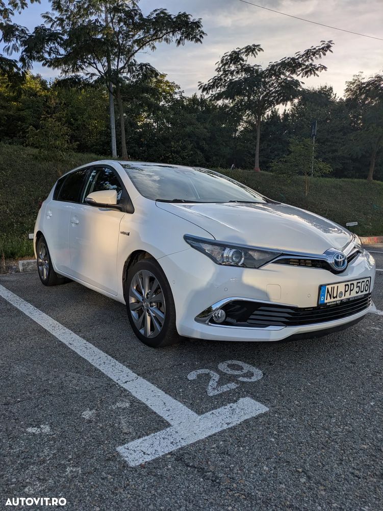 Toyota Auris - 1