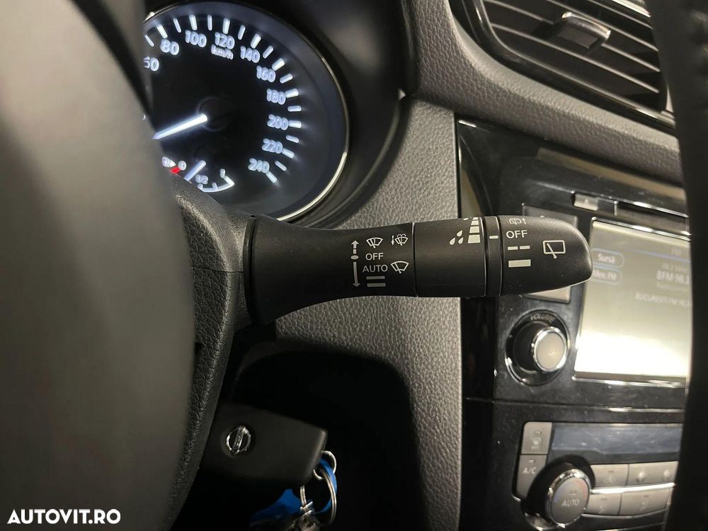 Nissan X-Trail 1.7 dCi ALL-MODE 4x4i Xtronic Acenta - 19