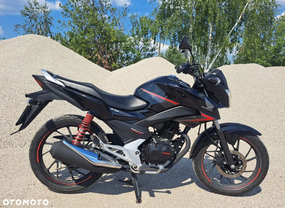 Honda CB - 1