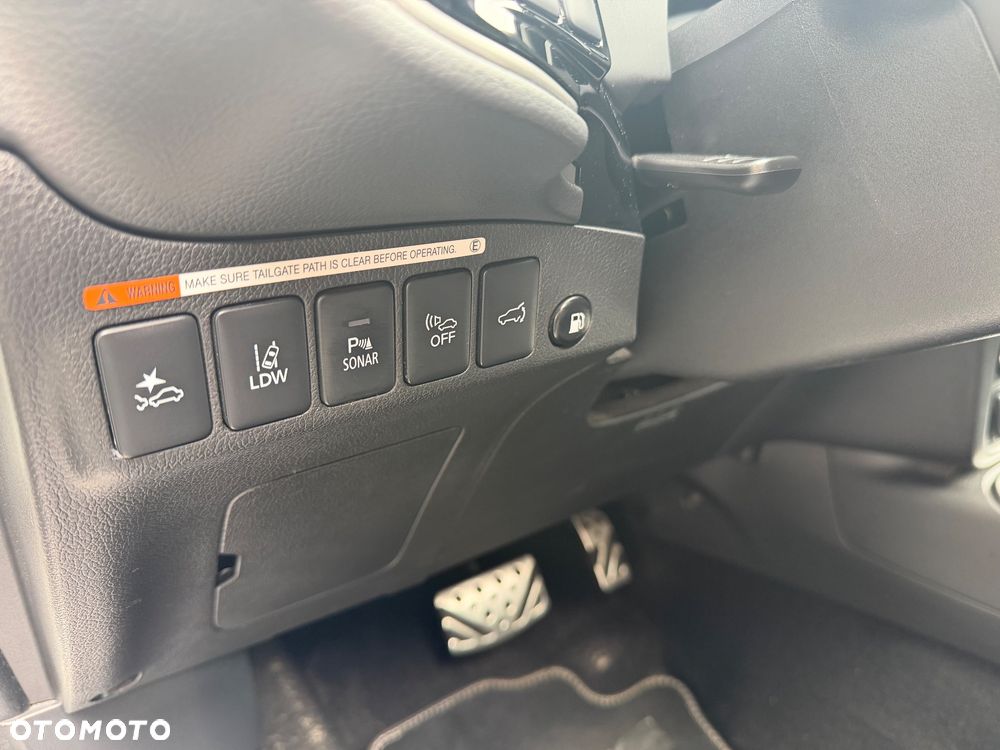 Mitsubishi Outlander 2.4 4WD Top - 6