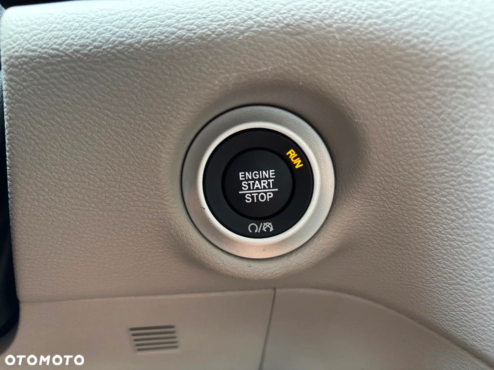 Chrysler Pacifica - 37