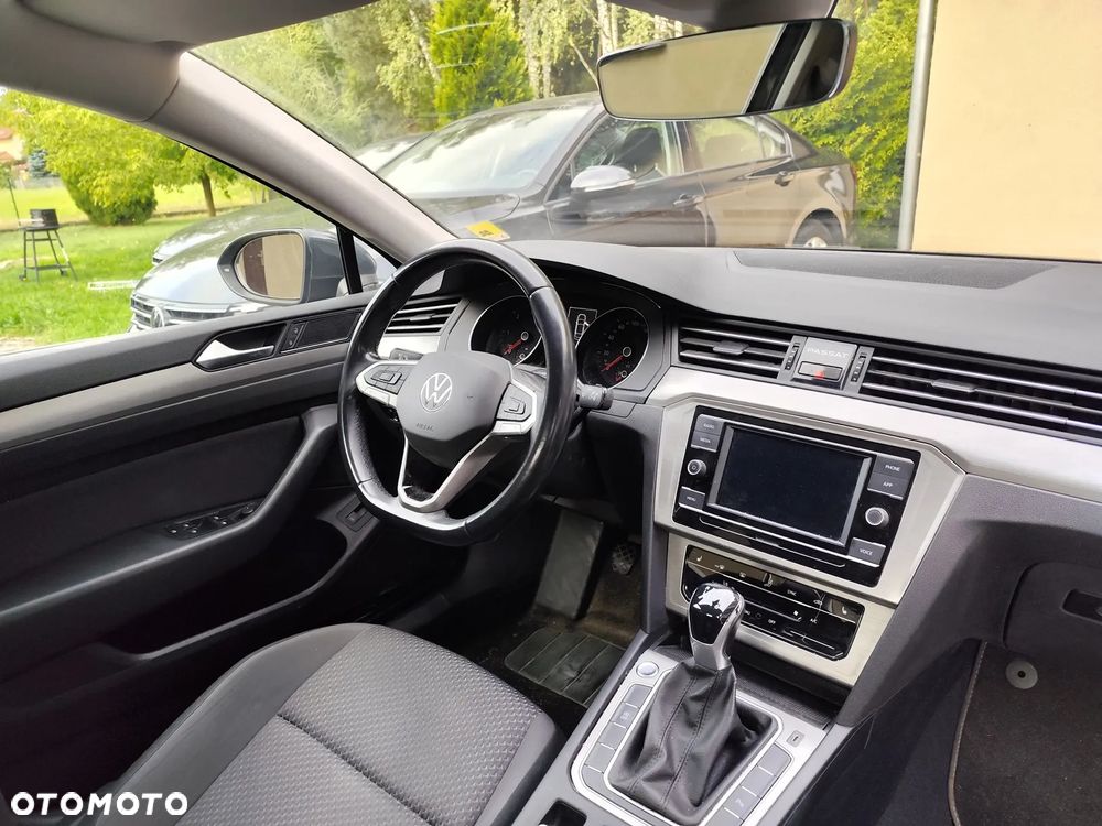 Volkswagen Passat - 5