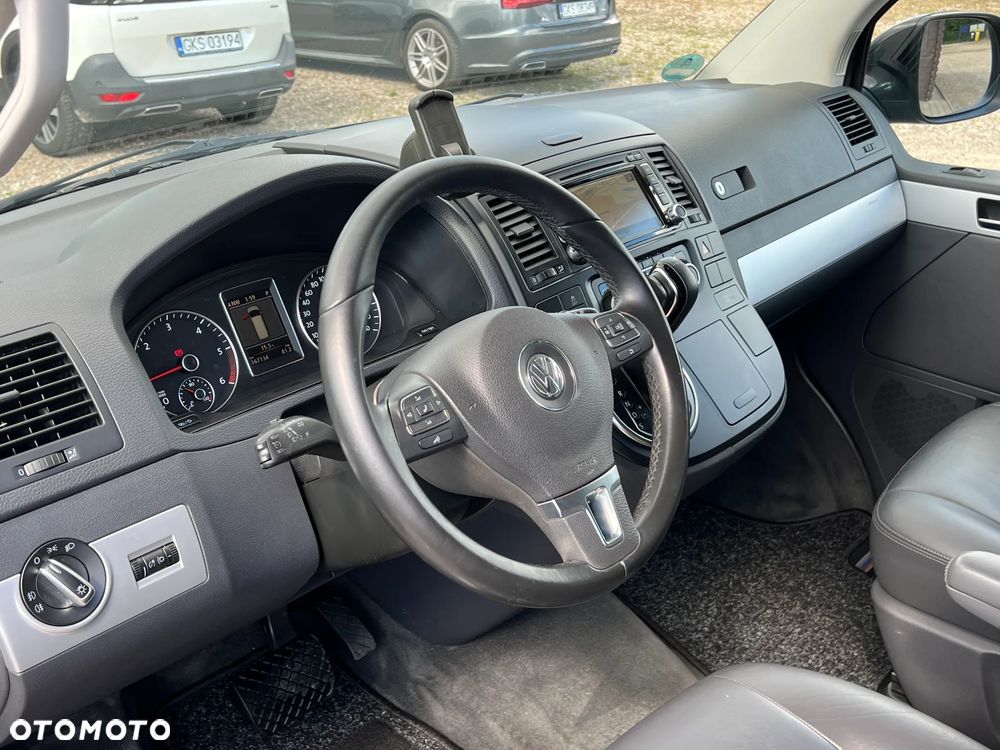 Volkswagen Multivan - 15