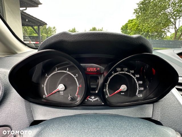 Ford Fiesta 1.25 Titanium EU5 - 12