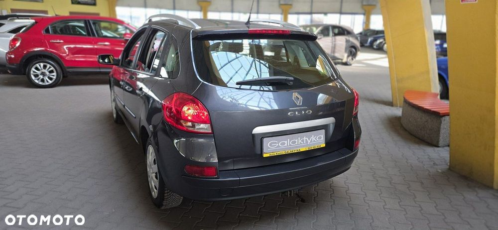 Renault Clio - 6