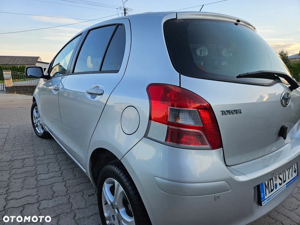 Toyota Yaris 1.33 Prestige - 12