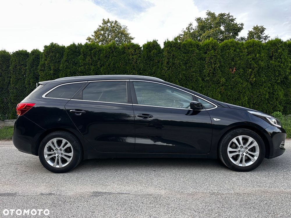 Kia Ceed 1.6 GDI Fifa World Cup Edition - 5