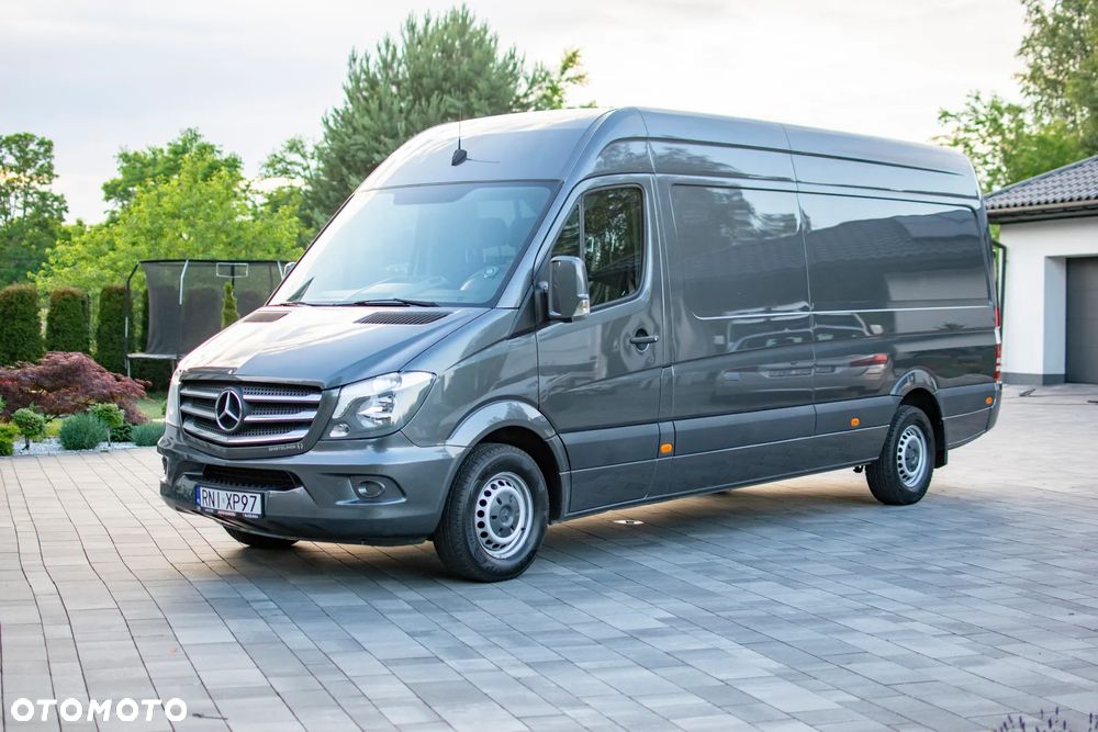 Mercedes-Benz Sprinter 319 - 20