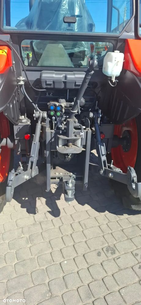 Kubota M4 063 - 5